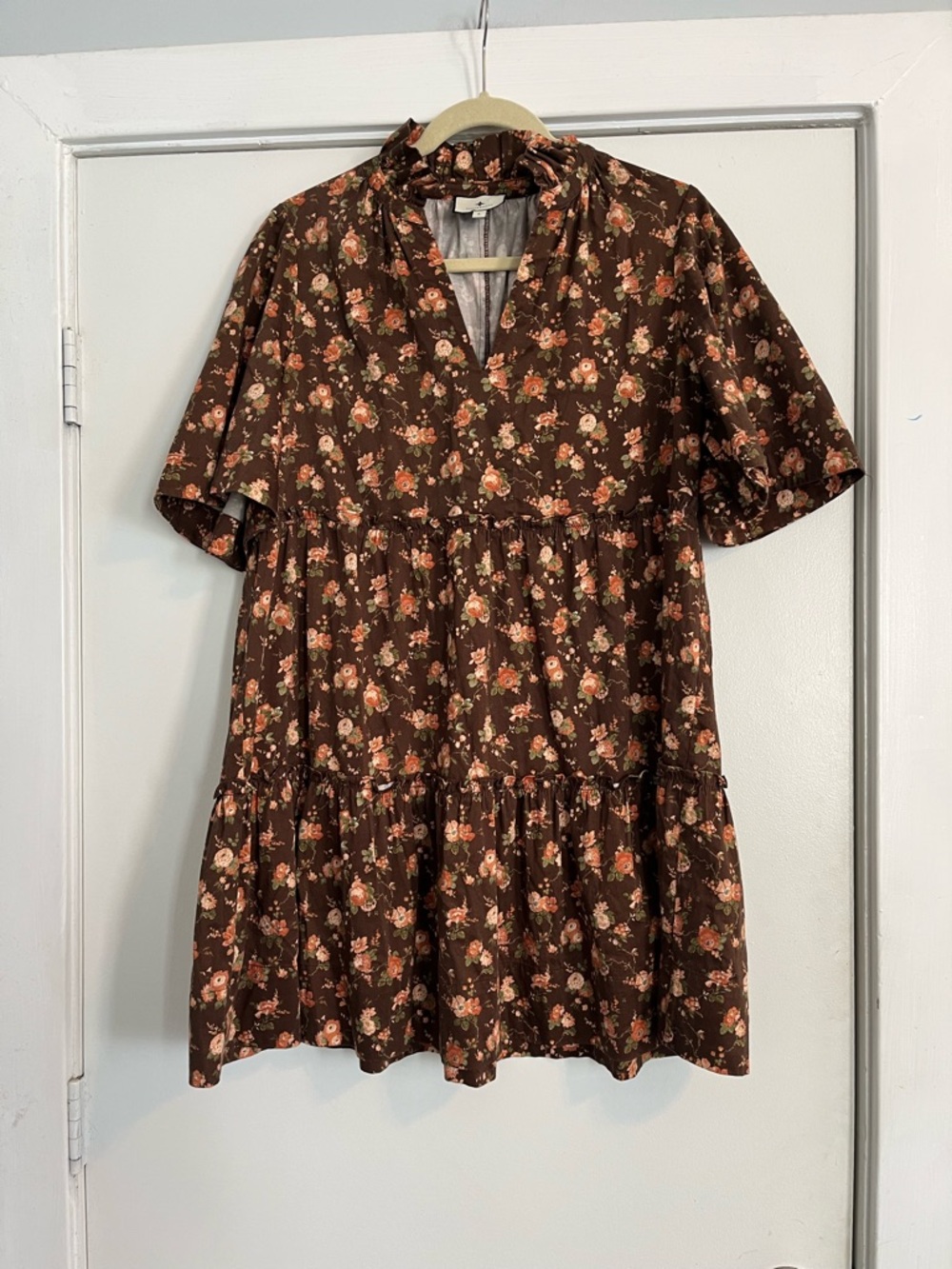 Tuckernuck Brown Floral Short Tiered Dress Rosewood Chintz Crawford
Dress large - Picture 2 of 8
